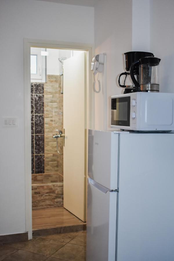 Apartmani Luky Karlobag Exteriér fotografie
