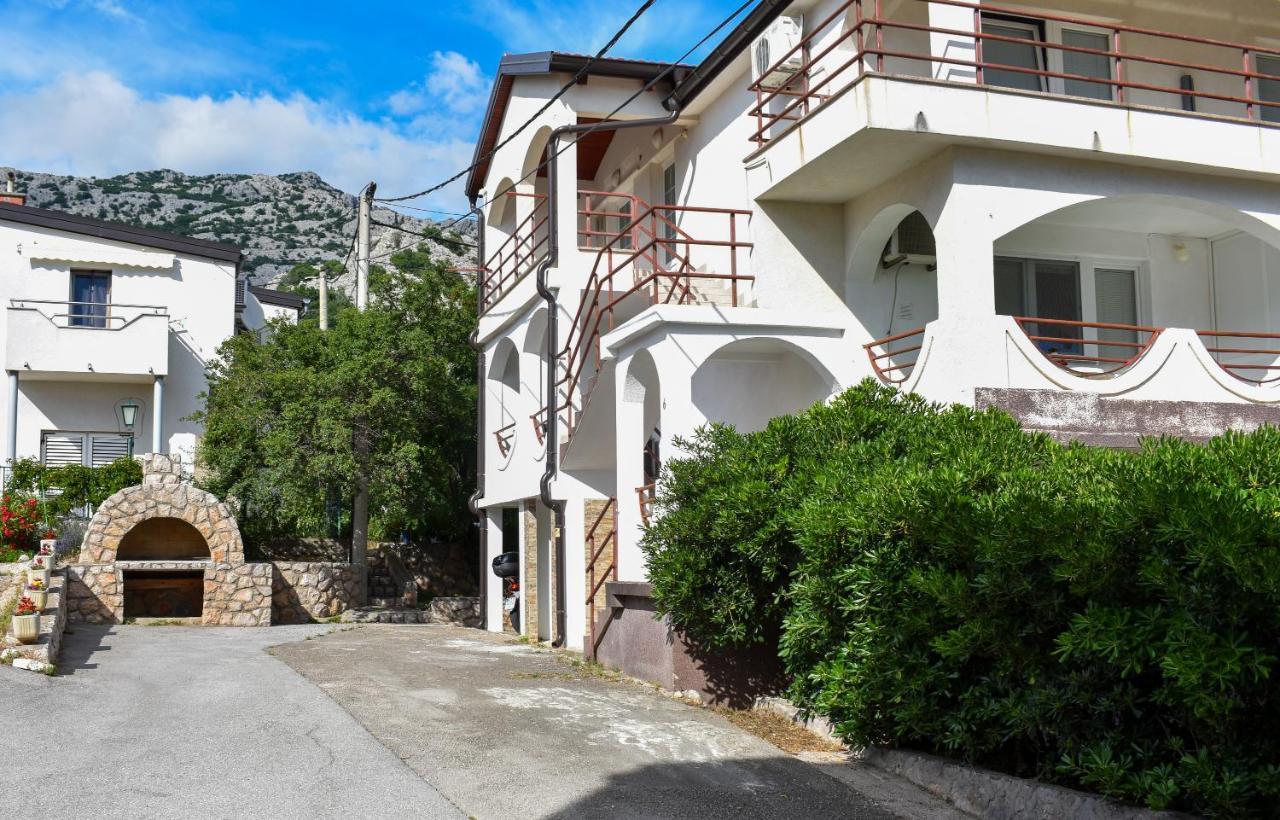 Apartmani Luky Karlobag Exteriér fotografie
