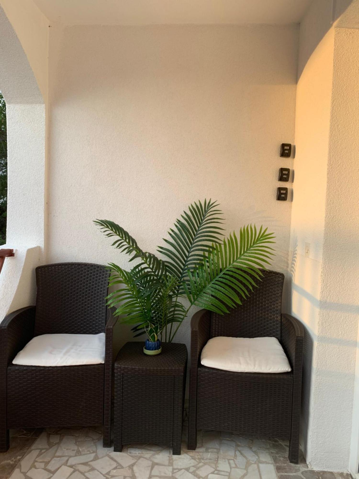Apartmani Luky Karlobag Exteriér fotografie